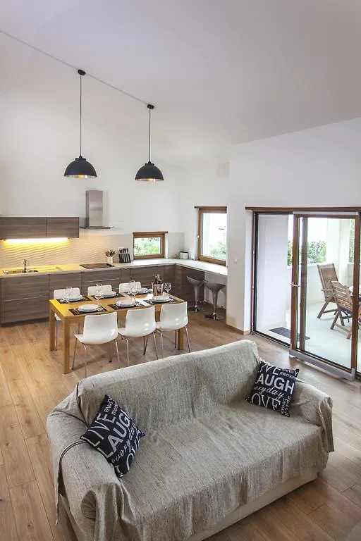 Apartments Burle Vista ميدولين 0*,